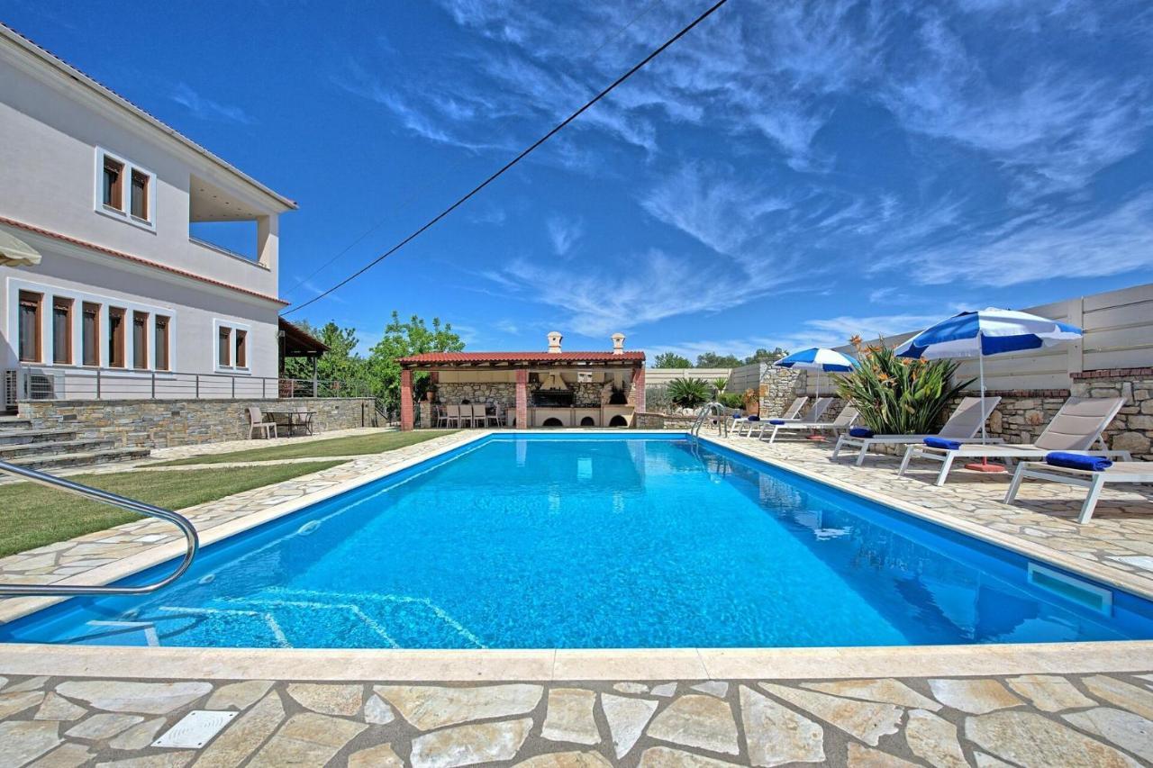 Acharavi Beach Villa By Posarellivillas Zewnętrze zdjęcie